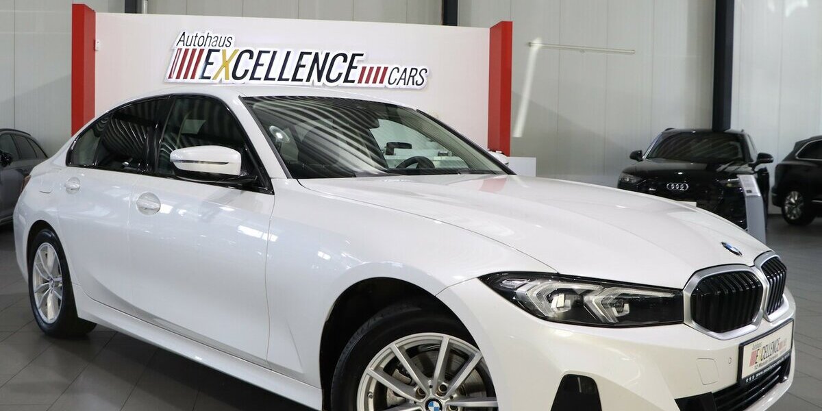 BMW 320d LIMOUSINE xDrive BUSINESS / CURVED / LED 68.000 km 30.333 &euro; Hamm 59077