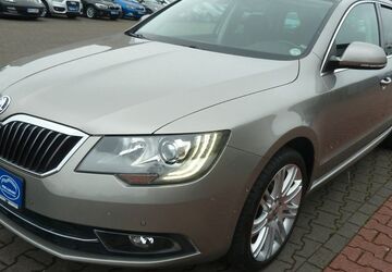 Skoda Superb 76.000 km 11.200 &euro; Hamm 59073