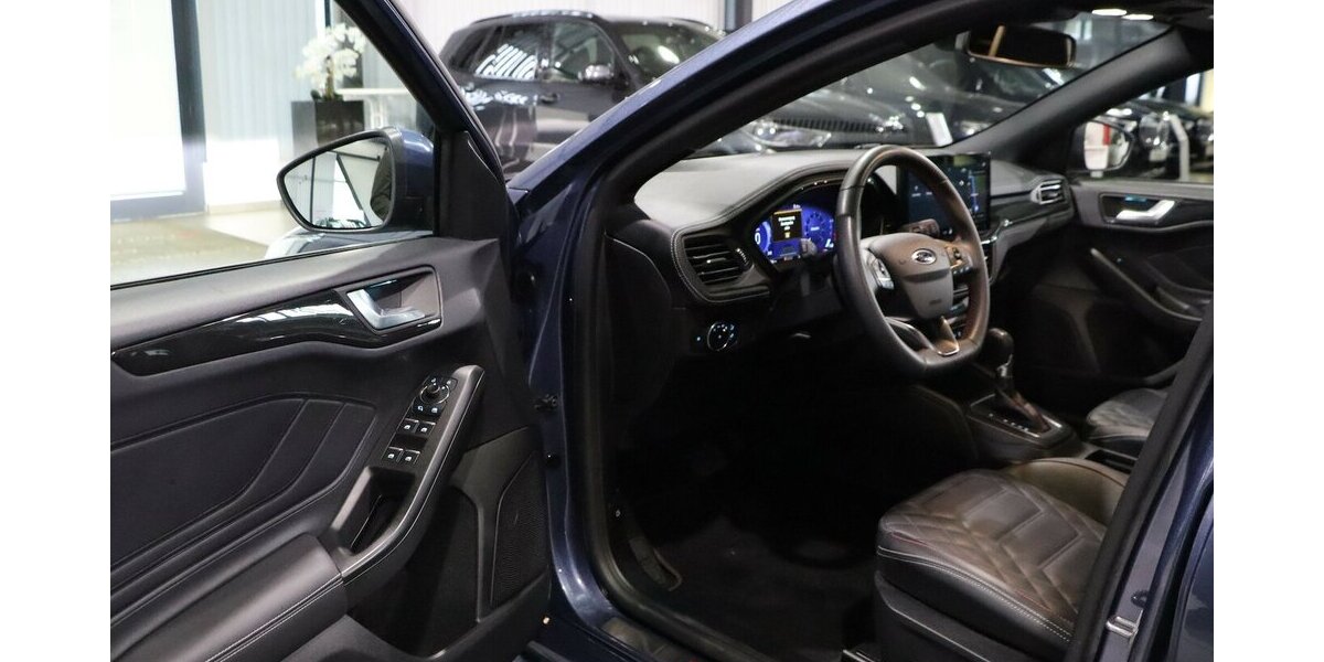 Ford Focus EB HYBRID ST-LINE SPORT VIGNALE MATRIX-LED 34.000 km 22.991 &euro; Hamm 59077