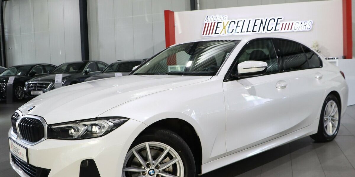 BMW 320d LIMOUSINE xDrive BUSINESS / CURVED / LED 68.000 km 30.333 &euro; Hamm 59077