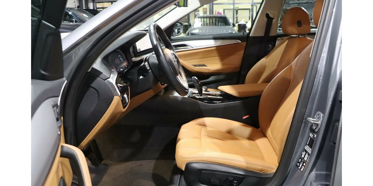 BMW 520d Touring xDrive BUSINESS / GREY & BROWN / 73.000 km 31.555 &euro; Hamm 59077