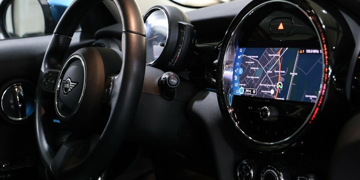 Mini ONE CLASSIC-TRIM / LED / LEDER / NAVI+APPLE 60.000 km 17.991 &euro; Hamm 59077