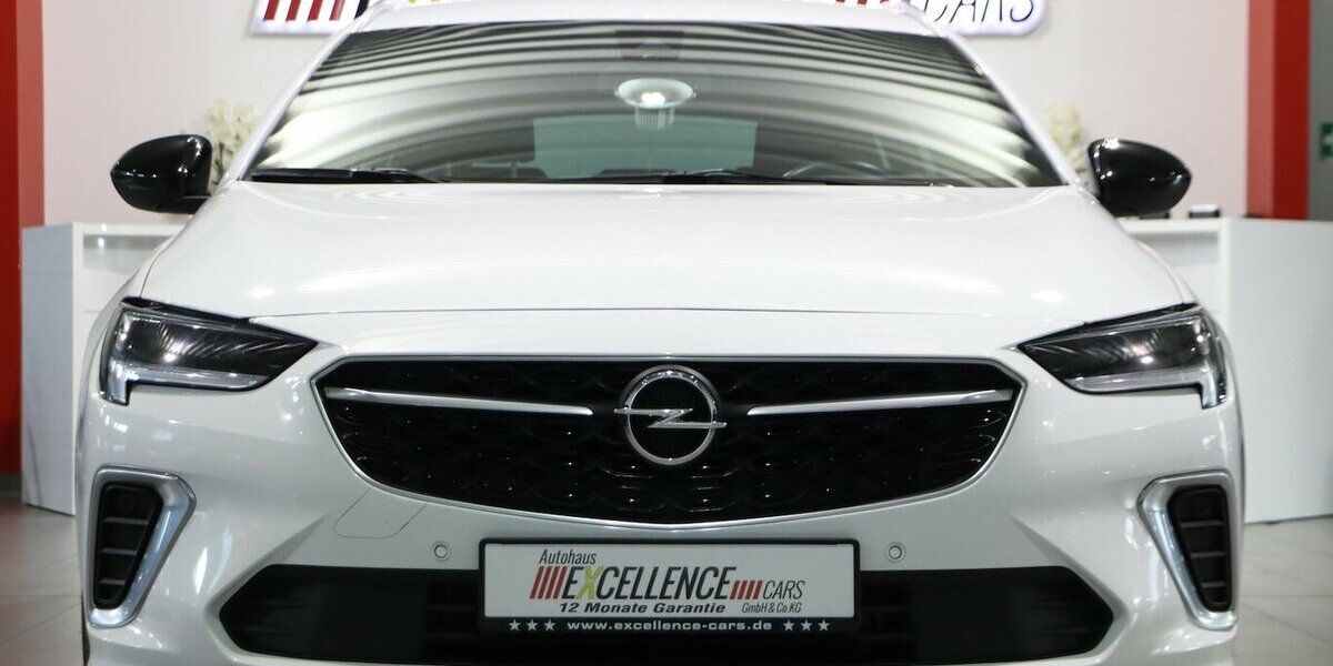 Opel Insignia 2.0 ST 4x4 OPC-LINE GSI WHITE / VC+HUD 140.000 km 19.444 &euro; Hamm 59077