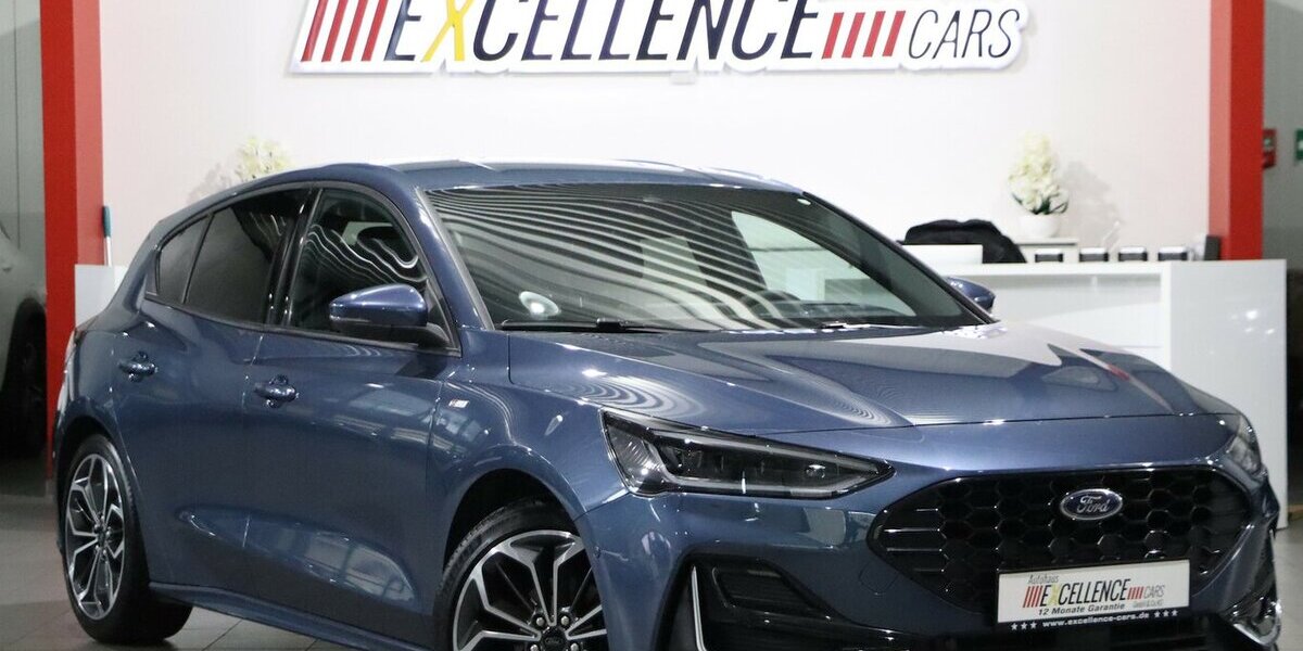 Ford Focus EB HYBRID ST-LINE SPORT VIGNALE MATRIX-LED 34.000 km 22.991 &euro; Hamm 59077