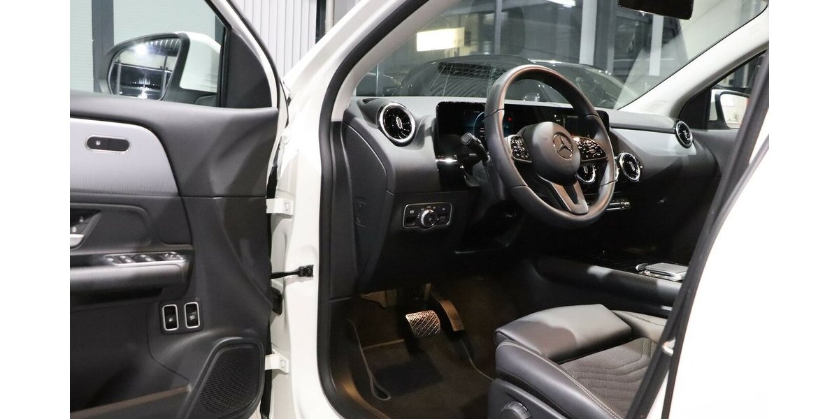 Mercedes-Benz GLA 250 e STYLE / WIDESCREEN, MATRIX-LED, LEDER 10.000 km 32.221 &euro; Hamm 59077