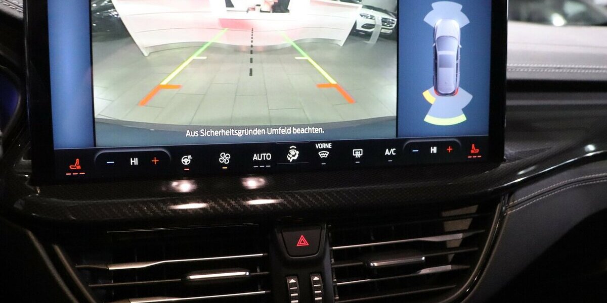 Ford Focus EB HYBRID ST-LINE SPORT VIGNALE MATRIX-LED 34.000 km 22.991 &euro; Hamm 59077