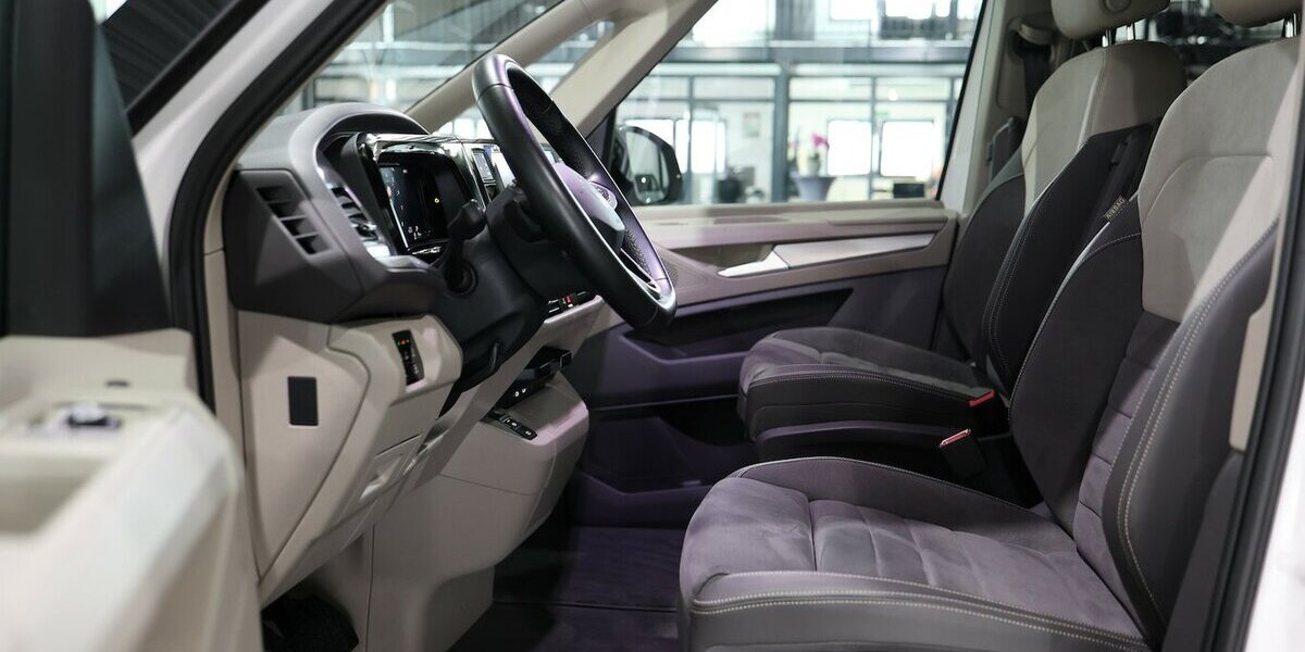 VW T7 Multivan TSI DSG LANG EDITION WHITE & BLACK 22.000 km 58.444 &euro; Hamm 59077
