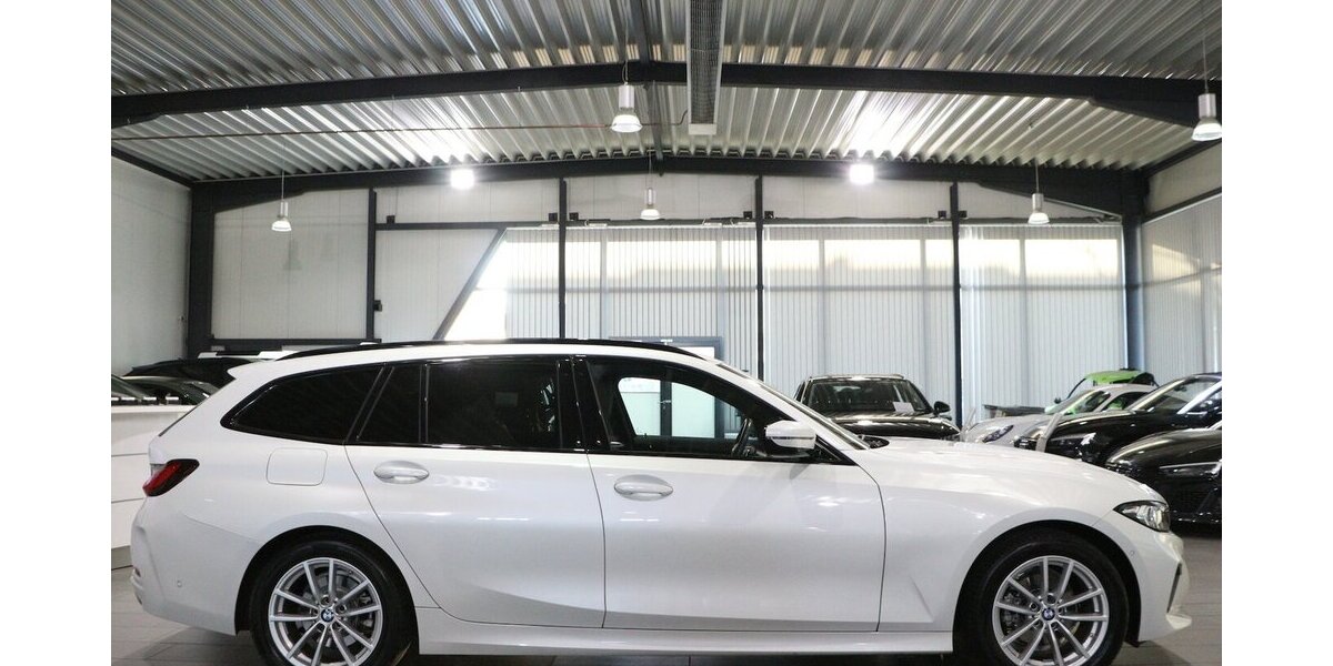 BMW 318d Touring SHADOW LEDER CURVED LED 3-ZONEN 40.000 km 30.555 &euro; Hamm 59077