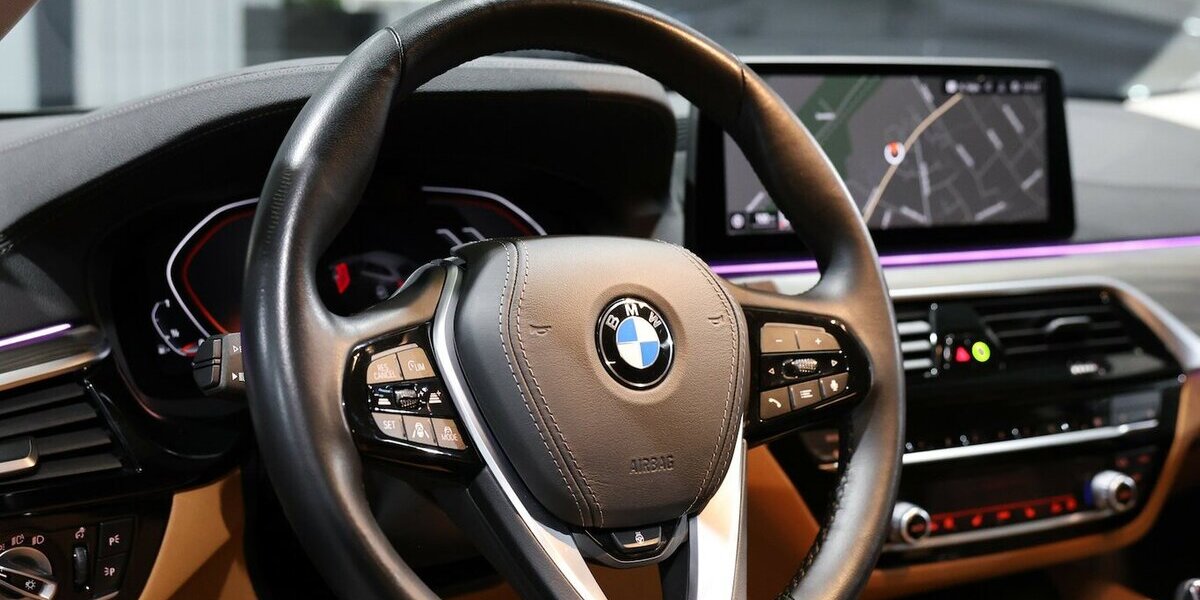 BMW 530i Touring INNOVATION LUXURY-LINE BUSINESS 45.000 km 38.995 &euro; Hamm 59077