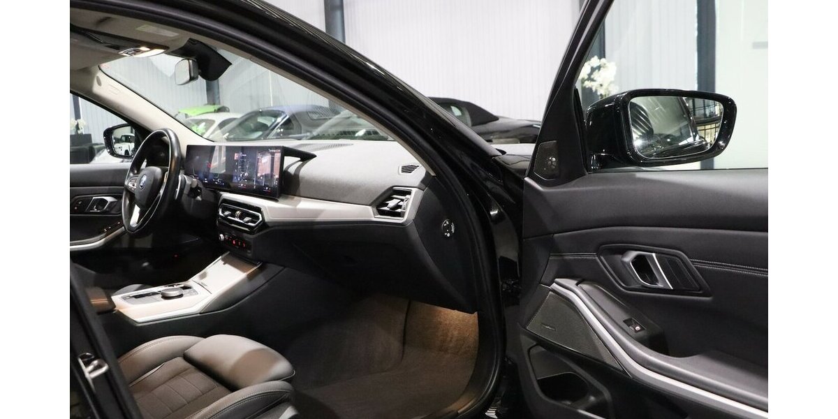 BMW 330e LIMOUSINE SHADOW CURVED+HEAD-UP, LED, H/K 46.000 km 30.444 &euro; Hamm 59077