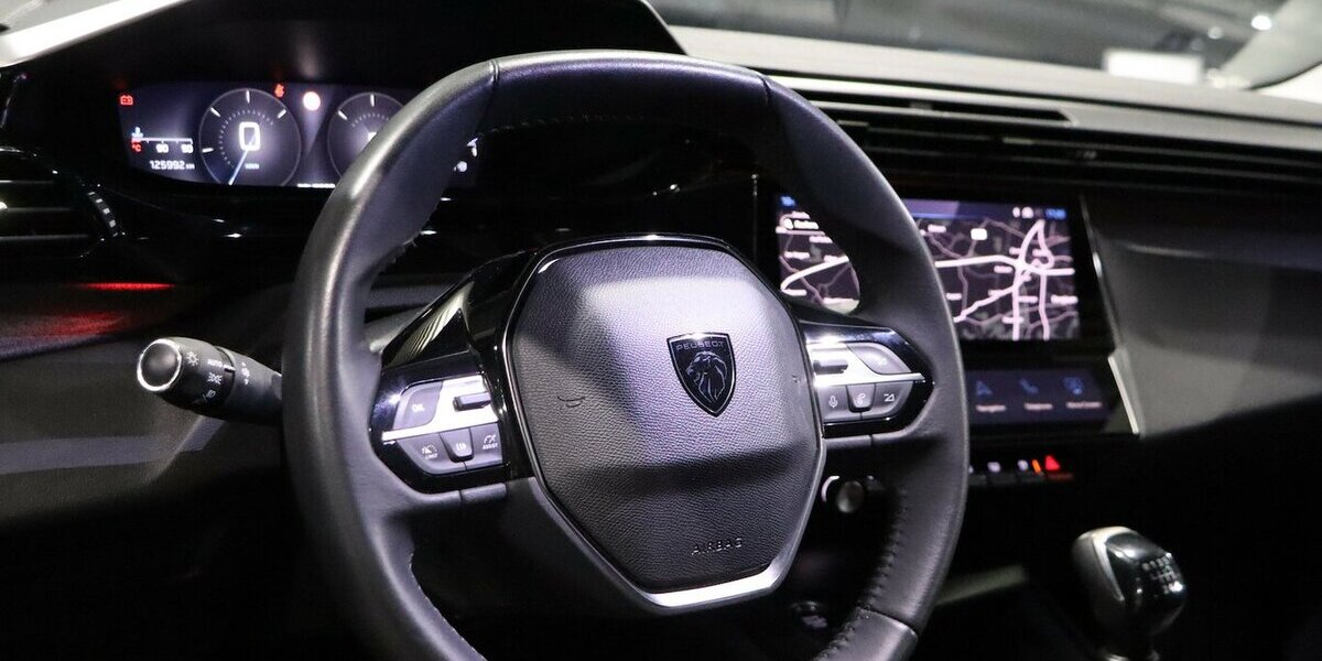 Peugeot 308 SW 1.5 BLUEHDI ALLURE SPORT BLACK / LED 125.000 km 15.308 &euro; Hamm 59077