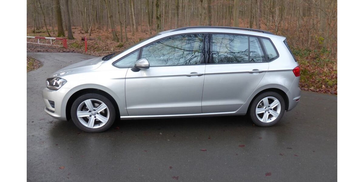 VW Golf Sportsvan 32.000 km 12.200 &euro; Sundern 59846