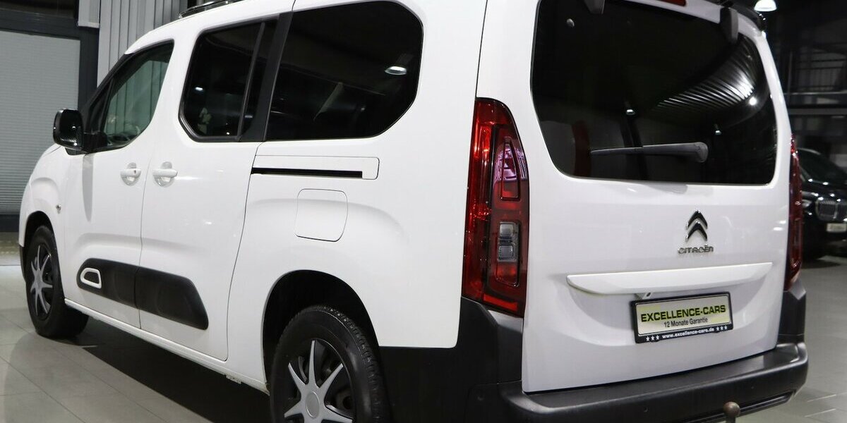 Citroen Berlingo 130 BLUE-HDI SHINE-XL 5-SITZER, 1.HAND 148.000 km 14.221 &euro; Hamm 59077