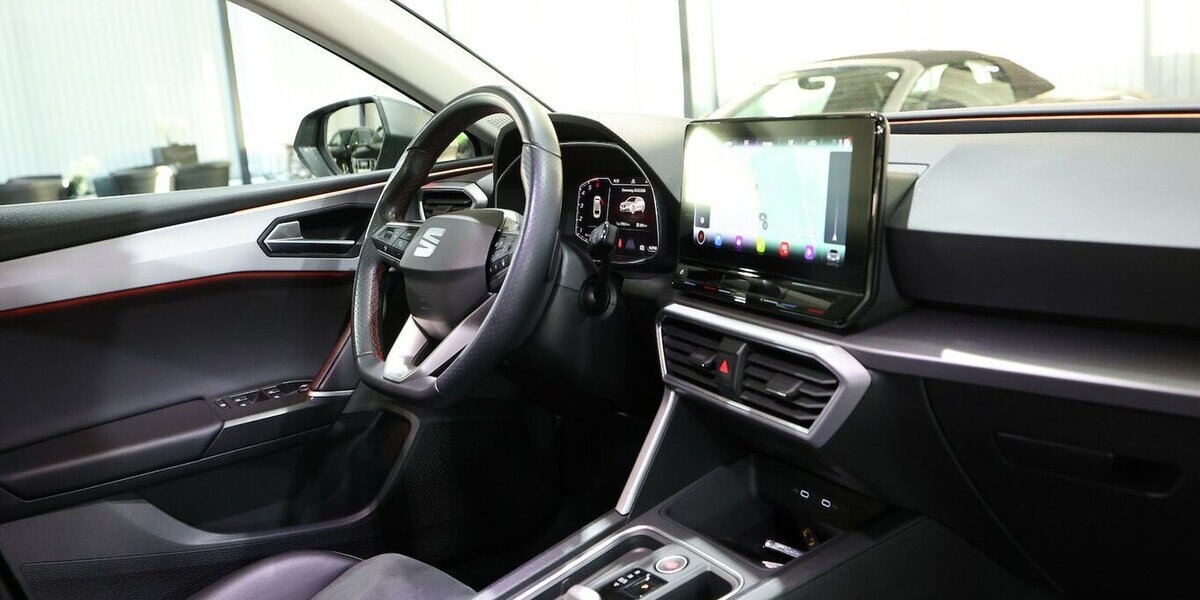 Seat Leon ST 2.0 TDI DSG FR-SPORT-PLUS / LED,PANORAMA 142.000 km 20.444 &euro; Hamm 59077