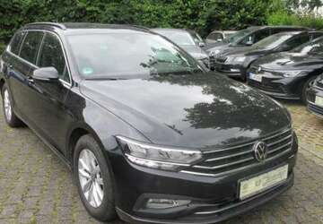 VW Passat Variant Business 2.0 TDI DSG NAVI AHK LED K 137.600 km 21.488 &euro; Bergkamen 59192