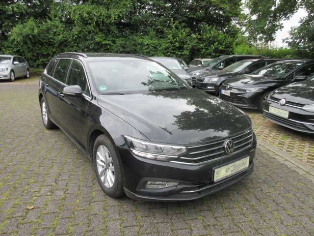 VW Passat Variant Business 2.0 TDI DSG NAVI AHK LED K 137.600 km 21.488 &euro; Bergkamen 59192