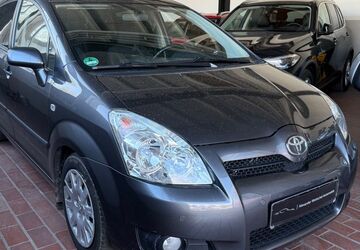 Toyota Corolla Verso 242.654 km 2.200 &euro; Soest 59494