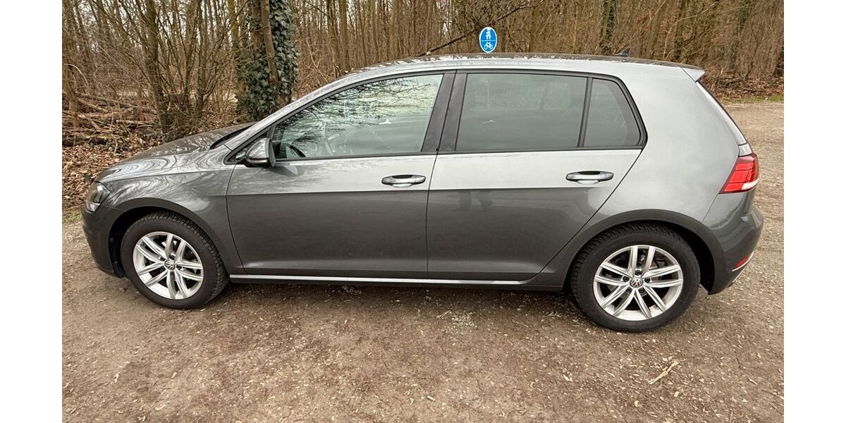 VW Golf 57.500 km 15.600 &euro; Beckum 59269