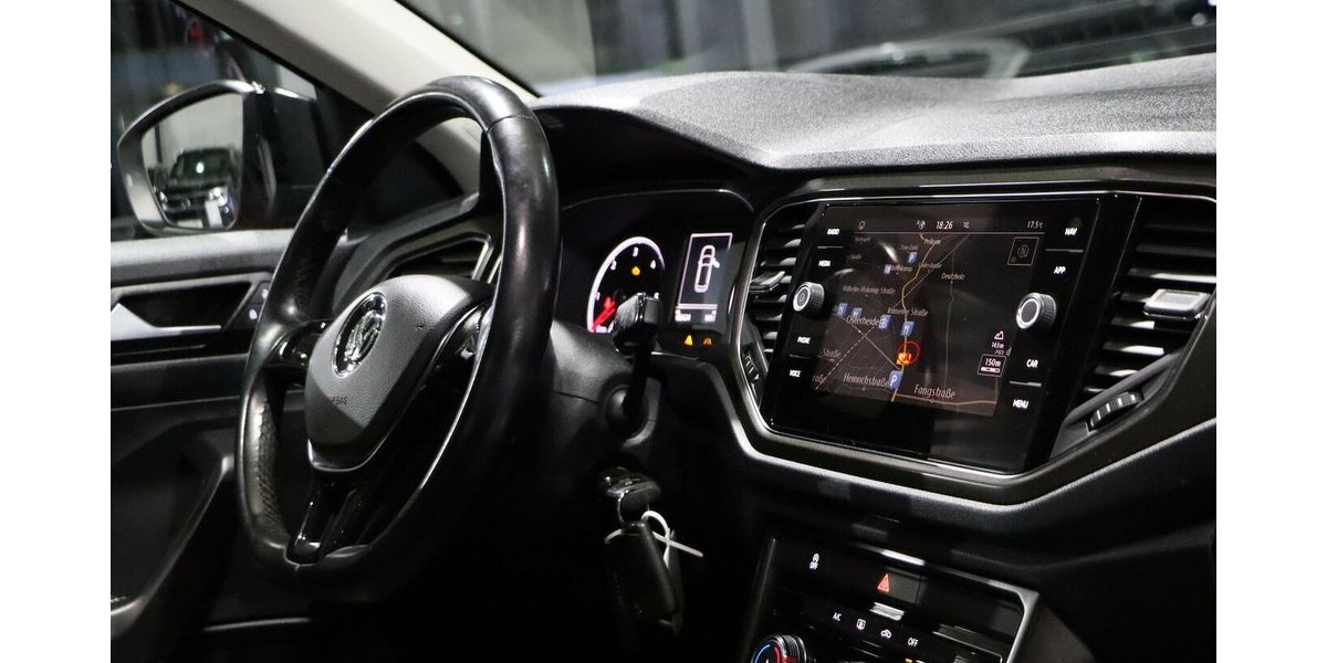 VW T-Roc 1.6 TDI STYLE / RED & BLACK / NAVI+KAMERA 100.000 km 15.111 &euro; Hamm 59077