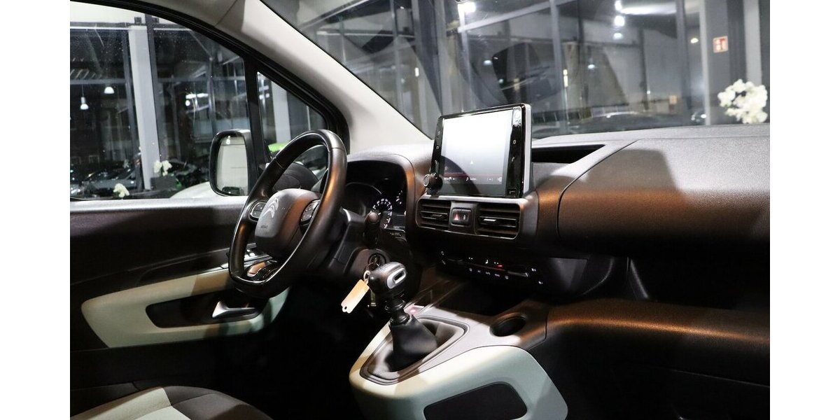 Citroen Berlingo 130 BLUE-HDI SHINE-XL 5-SITZER, 1.HAND 148.000 km 14.221 &euro; Hamm 59077