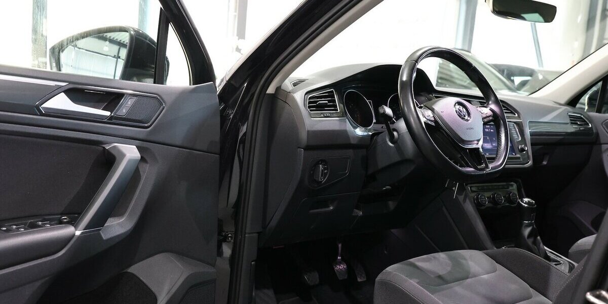 VW Tiguan 2.0 TDI HIGHLINE / LED, ACC+LANE, AHK 141.000 km 18.777 &euro; Hamm 59077