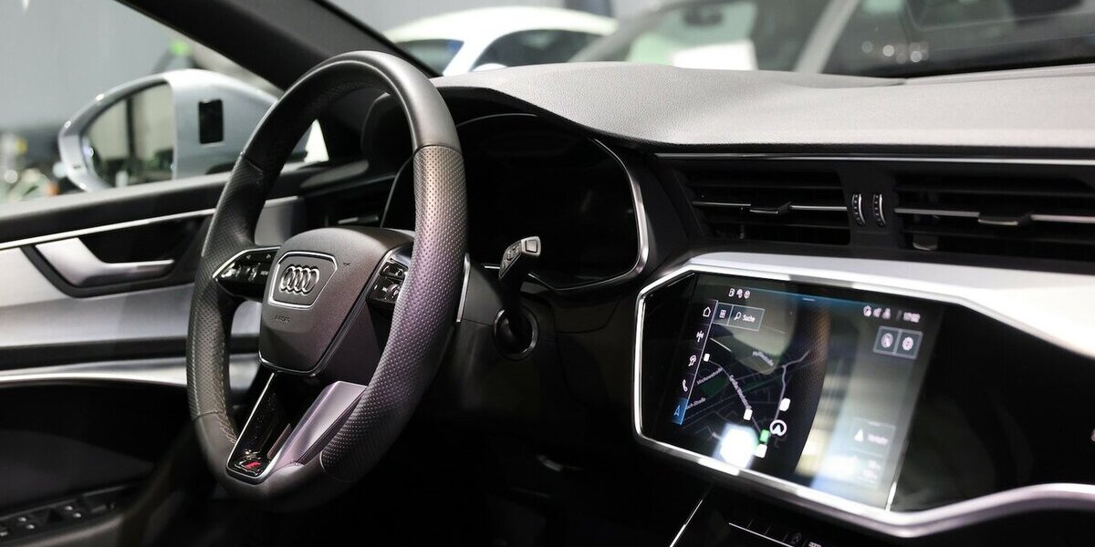 Audi A6 Avant 40 TDI S-LINE BLACK / PANORAMA, LED, VC 30.000 km 42.777 &euro; Hamm 59077