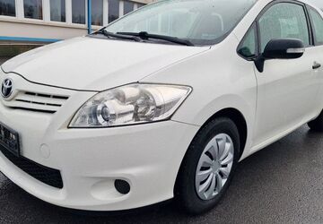 Toyota Auris 117.014 km 4.990 &euro; Soest 59494