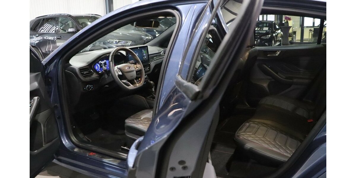 Ford Focus EB HYBRID ST-LINE SPORT VIGNALE MATRIX-LED 34.000 km 22.991 &euro; Hamm 59077