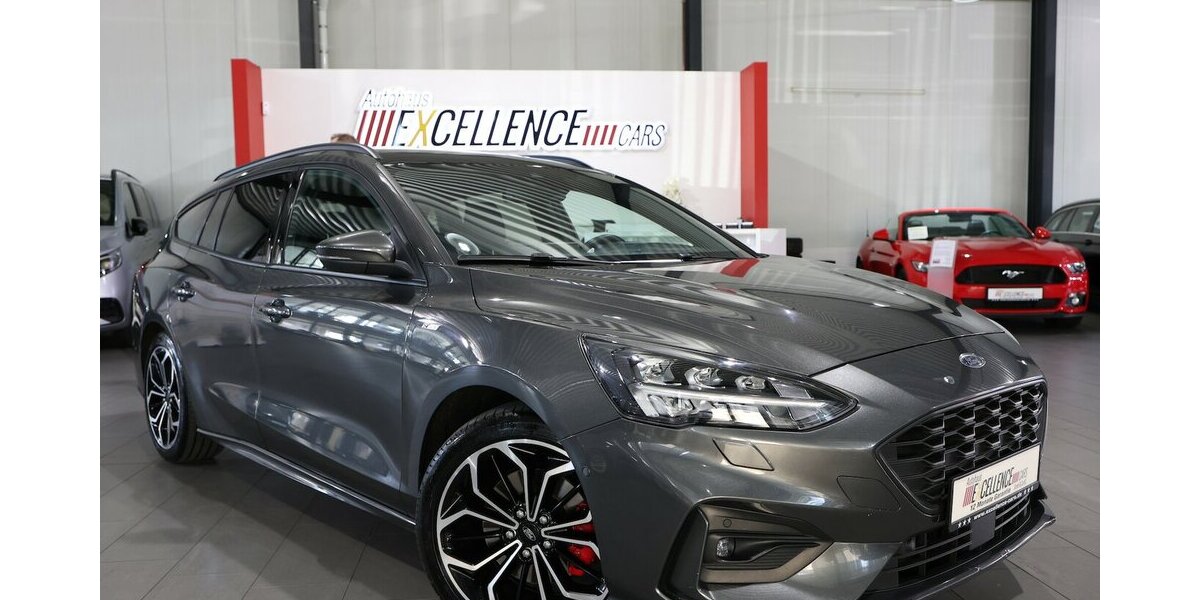 Ford Focus Tunier 1.5 EB ST-LINE-X SPORT / PANORAMA 108.000 km 17.991 &euro; Hamm 59077