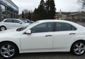 Honda Accord 137.000 km 8.200 &euro; Bergkamen 59192