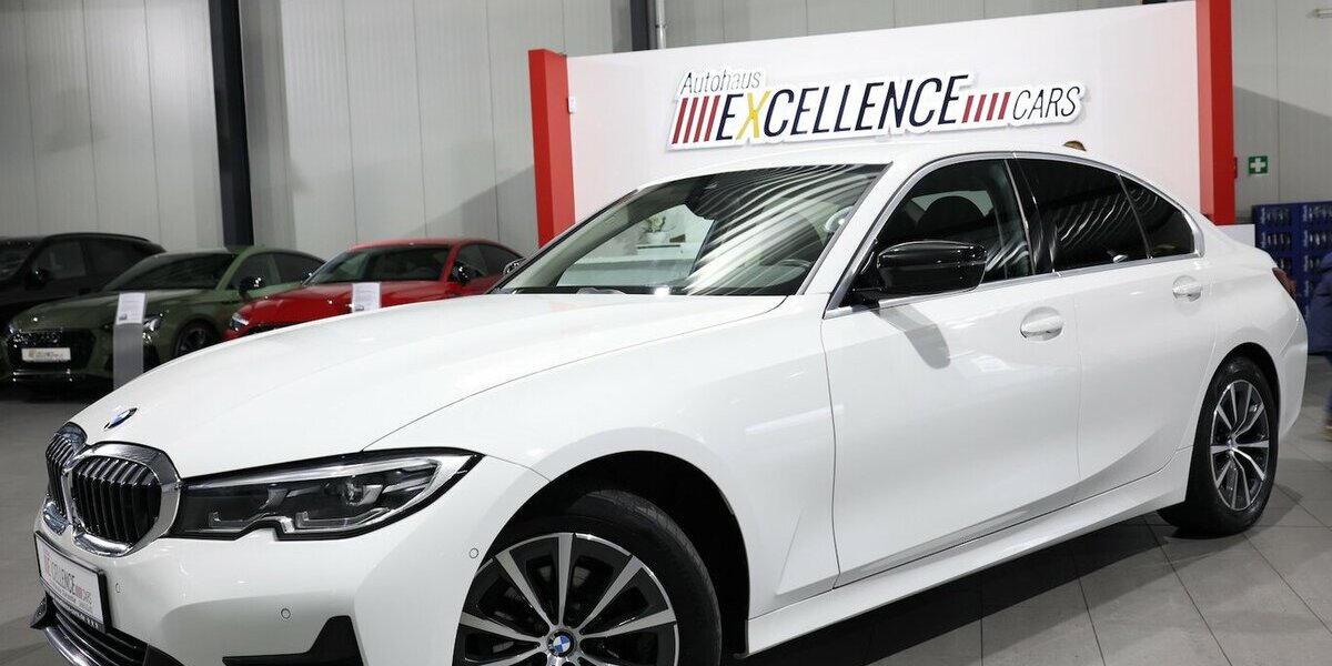 BMW 318d SPORT-LINE / LEDER, LIVE-COCKPIT-PRO, LED 107.000 km 27.333 &euro; Hamm 59077