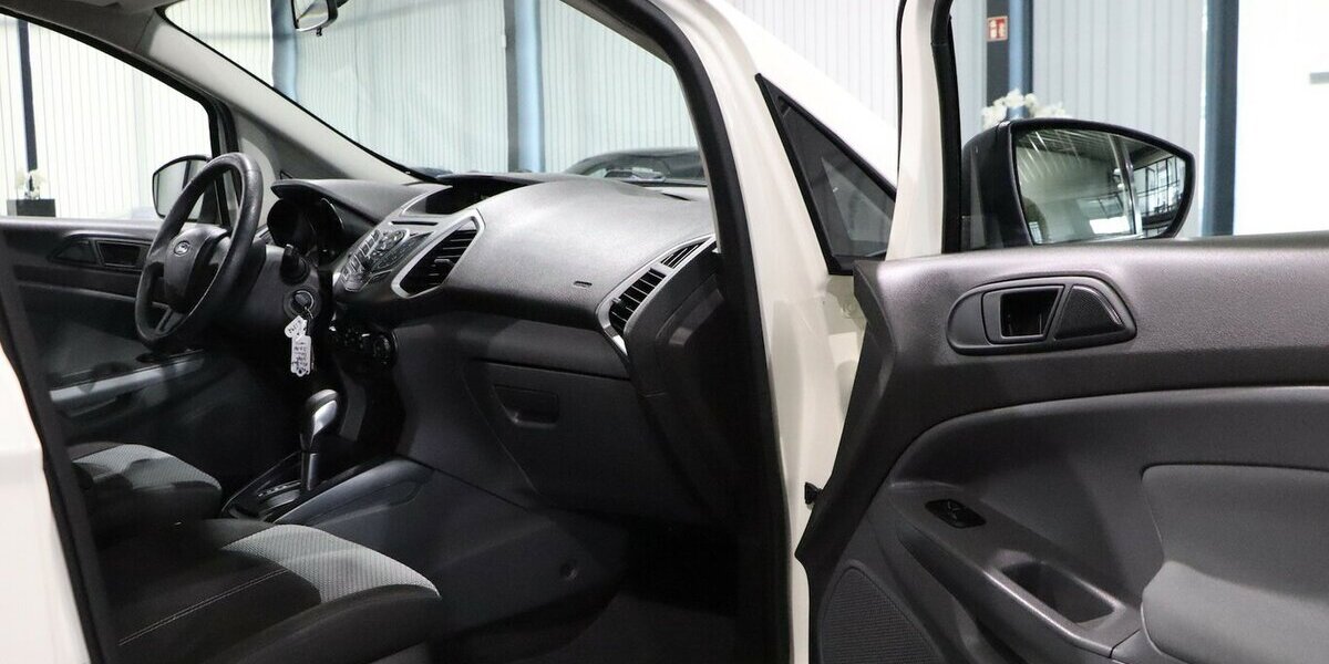 Ford EcoSport 1.5 / WHITE / AUTOMATIK / GEPFLEGT / 57.000 km 10.777 &euro; Hamm 59077