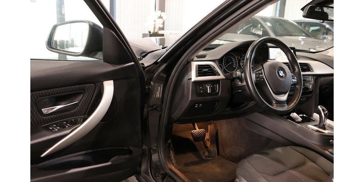 BMW 330d Touring xDrive Advantage / LED, HEAD-UP 227.000 km 12.202 &euro; Hamm 59077