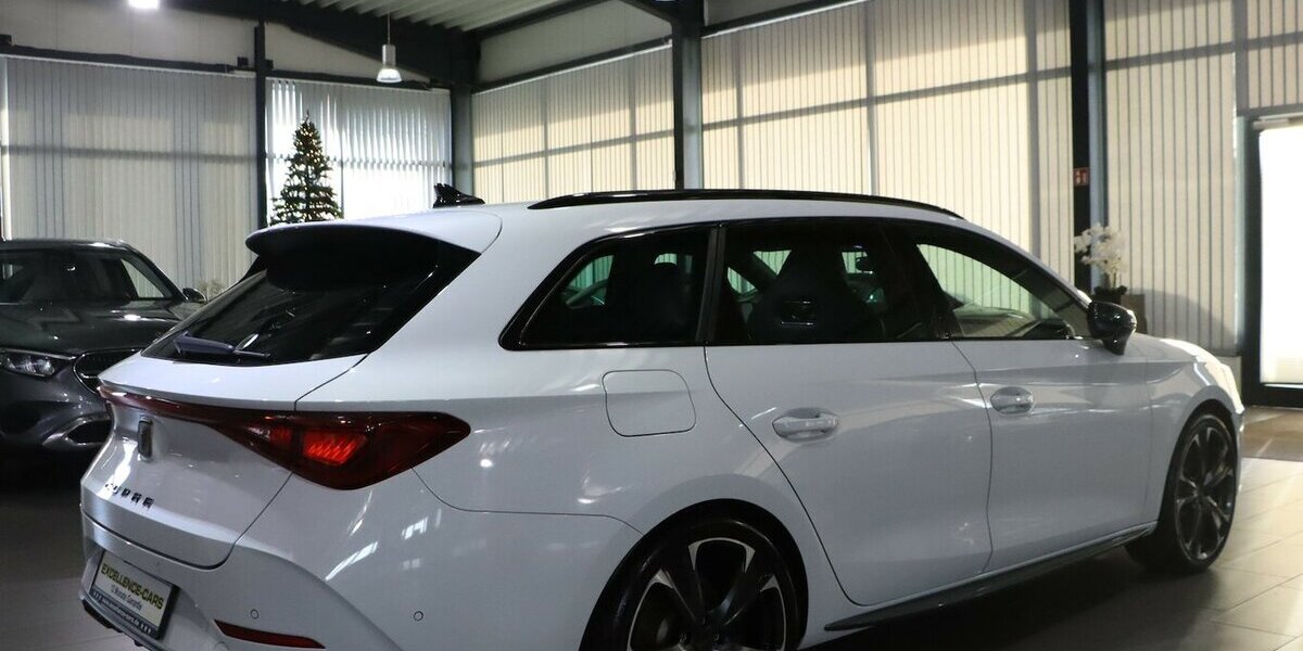 Cupra Leon ST 1.4 TSI DSG VZ e-Hybrid / MATRIX-LED / 6.000 km 31.991 &euro; Hamm 59077