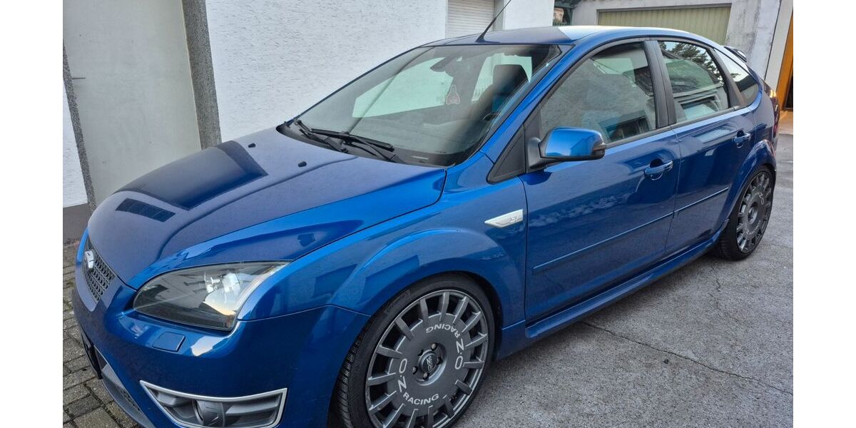 Ford Focus 209.858 km 7.900 &euro; Oelde 59302