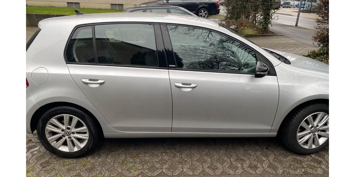 VW Golf 123.000 km 6.200 &euro; Unna 59423