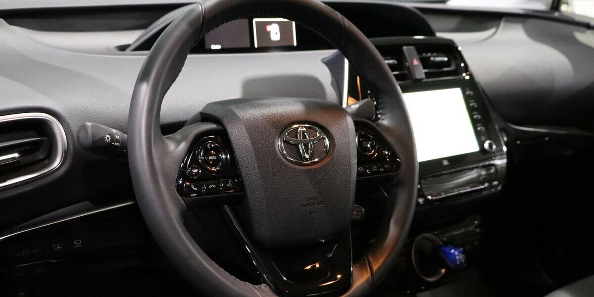 Toyota Prius Plug-in Hybrid EXECUTIVE / LED, VC+HEAD-UP 34.000 km 26.777 &euro; Hamm 59077