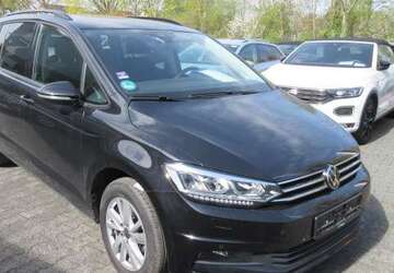 VW Touran Comfortline 2.0 TDI DSG NAVI AHK KAMERA ACC 144.910 km 23.988 &euro; Bergkamen 59192