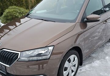 Skoda Fabia 34.200 km 12.960 &euro; Bad-Sassendorf 59505