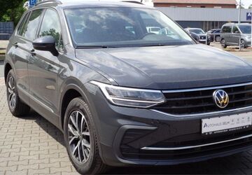 VW Tiguan 38.000 km 30.790 &euro; Selm 59379