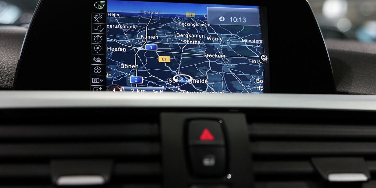 BMW 318d Touring blue PERFORMANCE SPORT / PANORAMA 80.000 km 15.111 &euro; Hamm 59077