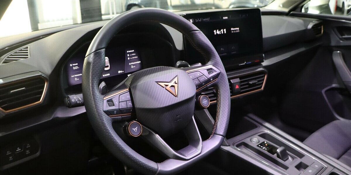 Cupra Leon ST 1.4 TSI DSG VZ e-Hybrid / MATRIX-LED / 6.000 km 31.991 &euro; Hamm 59077