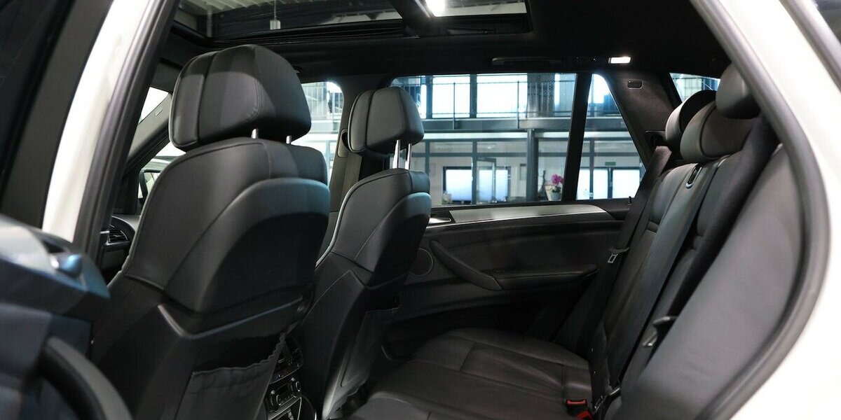 BMW X5 M xDrive50i WHITE M-SPORTPAKET / PANORAMA 66.000 km 20.500 &euro; Hamm 59077