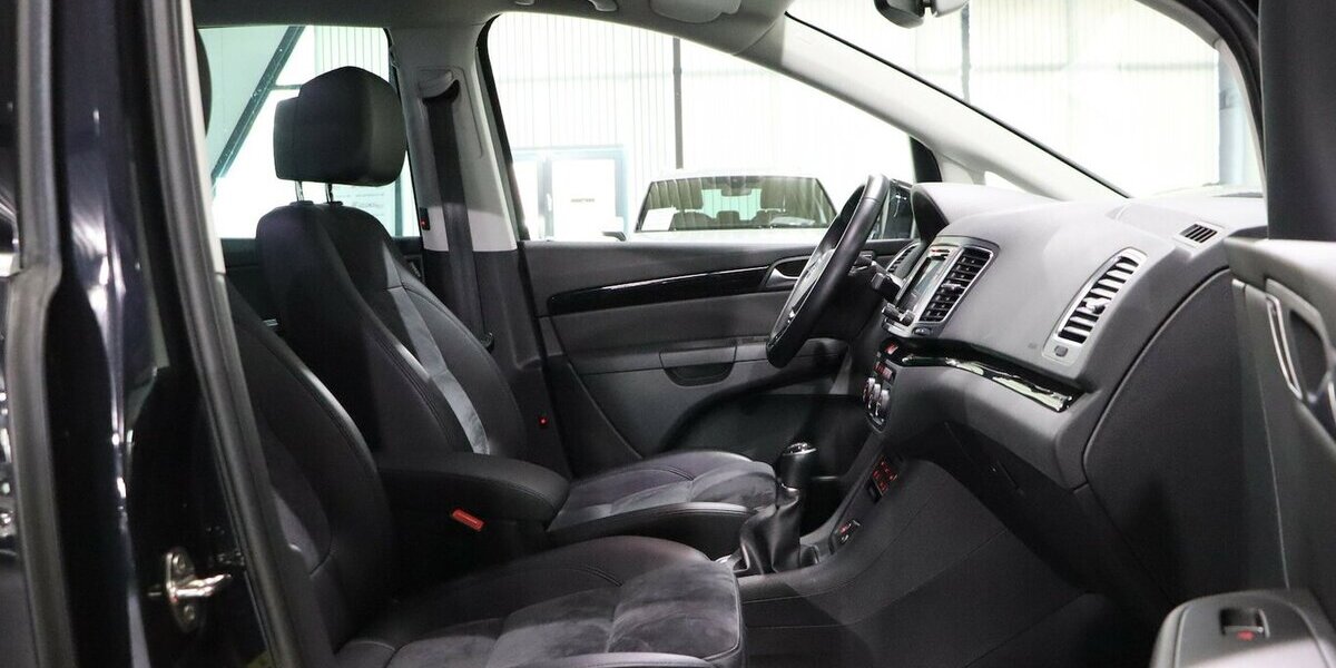 VW Sharan 1.4 TSI BUSINESS HIGHLINE / XENON / TOP 64.000 km 26.991 &euro; Hamm 59077