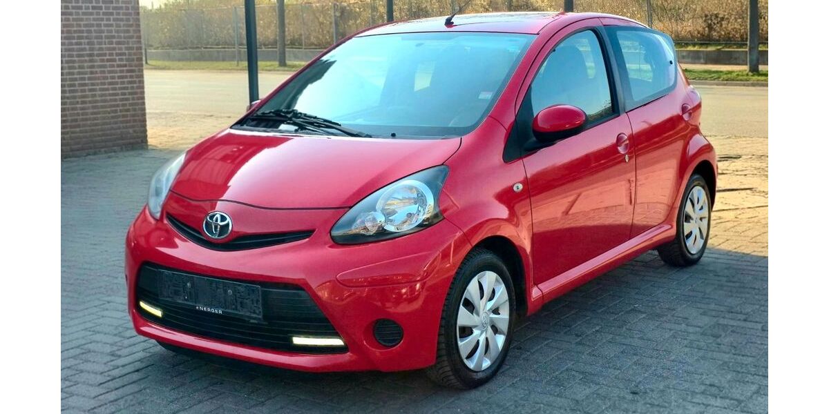 Toyota Aygo (X) 186.000 km 2.999 &euro; Ahlen 59229