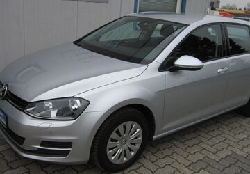 VW Golf 124.300 km 8.890 &euro; Beckum 59269