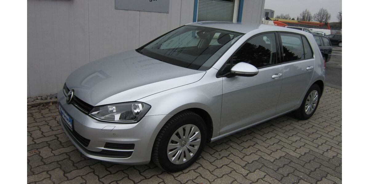 VW Golf 124.300 km 8.890 &euro; Beckum 59269