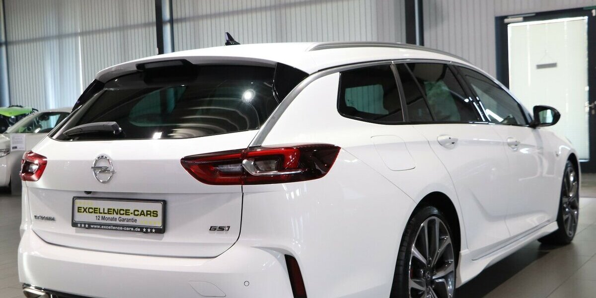 Opel Insignia 2.0 ST 4x4 OPC-LINE GSI WHITE / VC+HUD 140.000 km 19.444 &euro; Hamm 59077