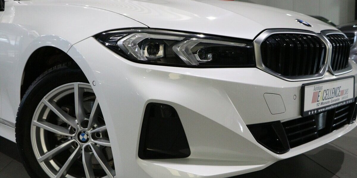 BMW 318d Touring SHADOW LEDER CURVED LED 3-ZONEN 40.000 km 30.555 &euro; Hamm 59077