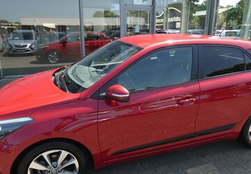 Hyundai i20 49.000 km 7.790 &euro; Bergkamen 59192